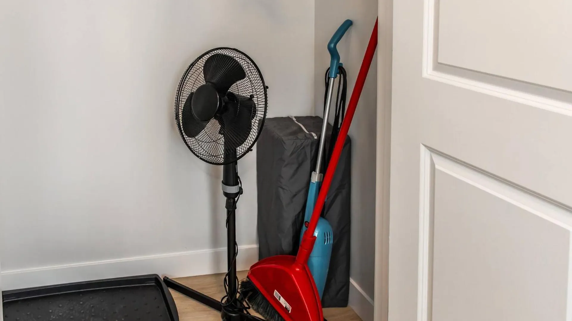 Holiday home Exoticlushquietretreatkingbed|Wifi|Parking|Wem Villa Edmonton